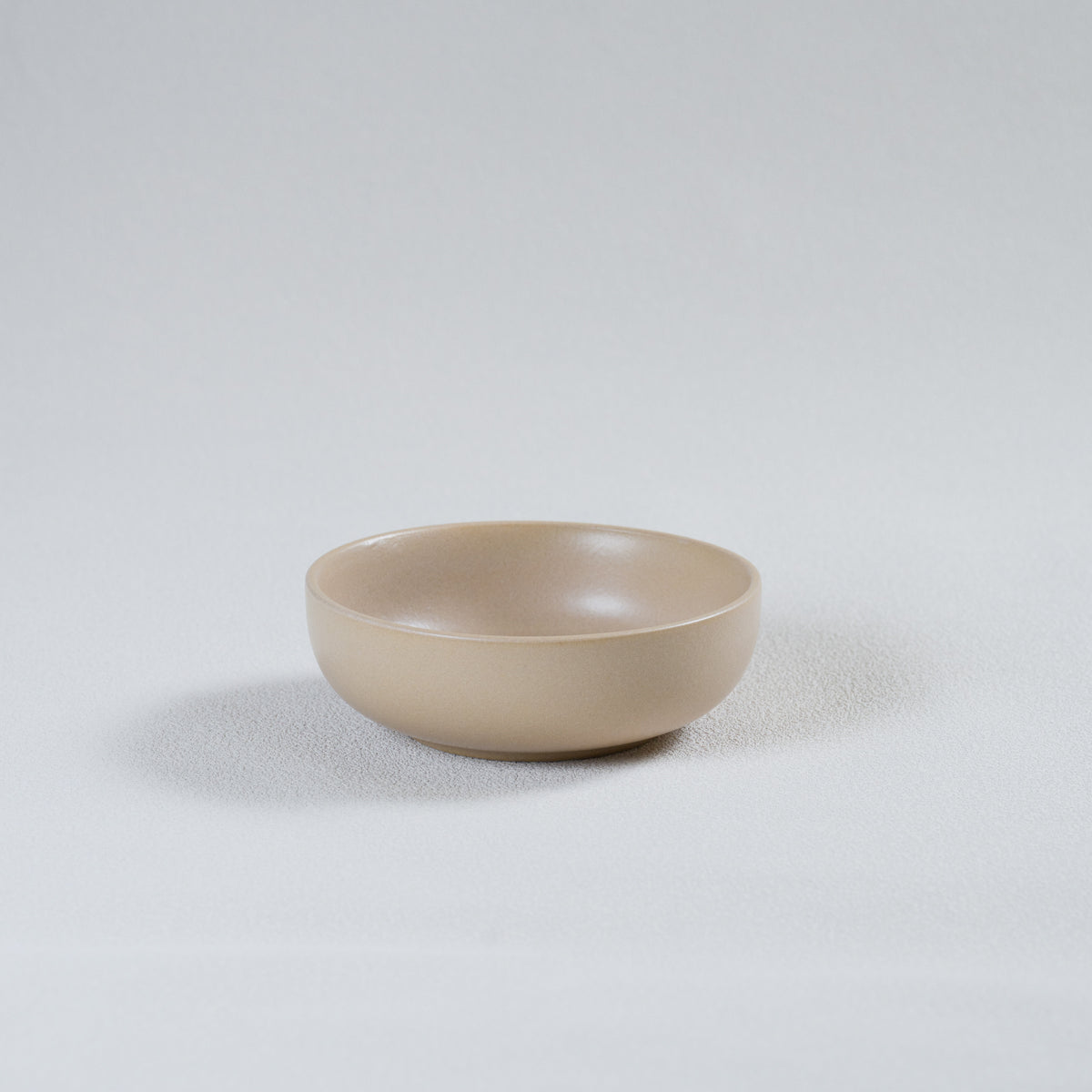 Loveramics, D068-112BMS, Er-go!, Dining, Low Bowl (L), Matte Sand, Dishwasher Safe, Microwave Safe, Freezer Safe, Oven Safe, Stackable